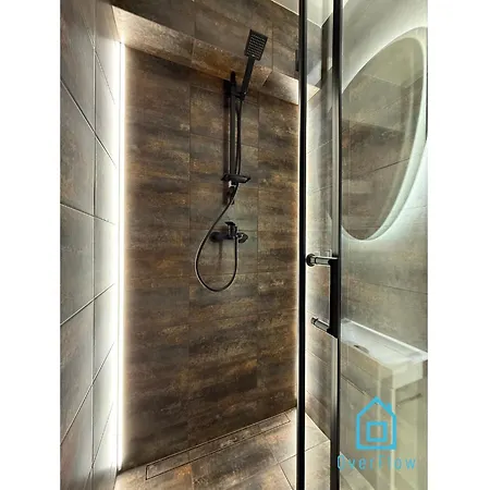 Séjour chez l'habitant Pink Panther 10 Min To Old Town Gdansk,pkp & Shopping Mall *