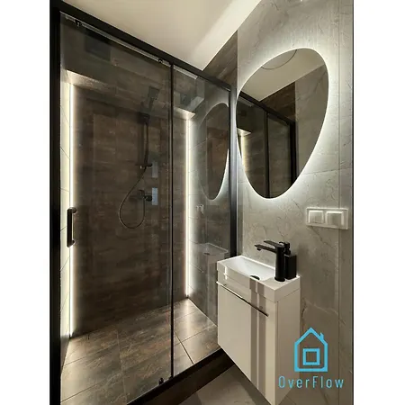 Privat bolig Pink Panther 10 Min To Old Town Gdansk,pkp & Shopping Mall *