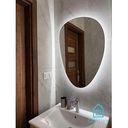 Privat bolig Pink Panther 10 Min To Old Town Gdansk,pkp & Shopping Mall *