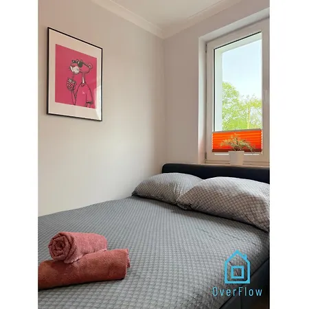 Pink Panther 10 Min To Old Town Gdansk,pkp & Shopping Mall Homestay