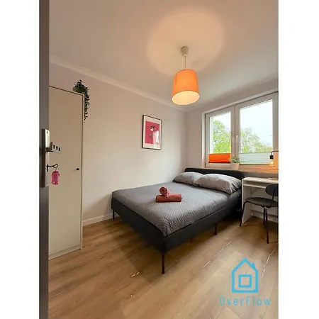 Homestay Pink Panther 10 Min To Old Town Gdansk,pkp & Shopping Mall *
