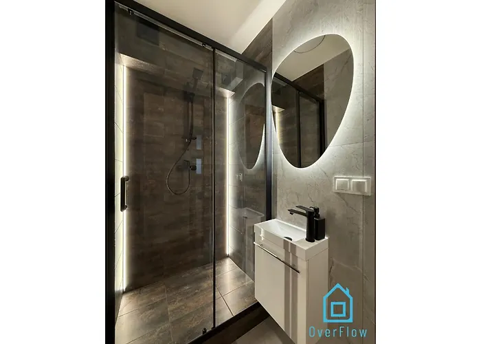 民宿 Pink Panther 10 Min To Old Town Gdansk,pkp & Shopping Mall *